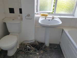 an old bathroom before it was refurb'd by David Mason Bathroom Designs